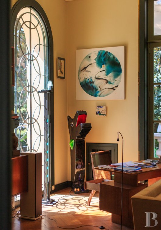 En Saône-et-Loire, à Mâcon, une villa et son jardin entièrement de style Art déco - photo  n°20